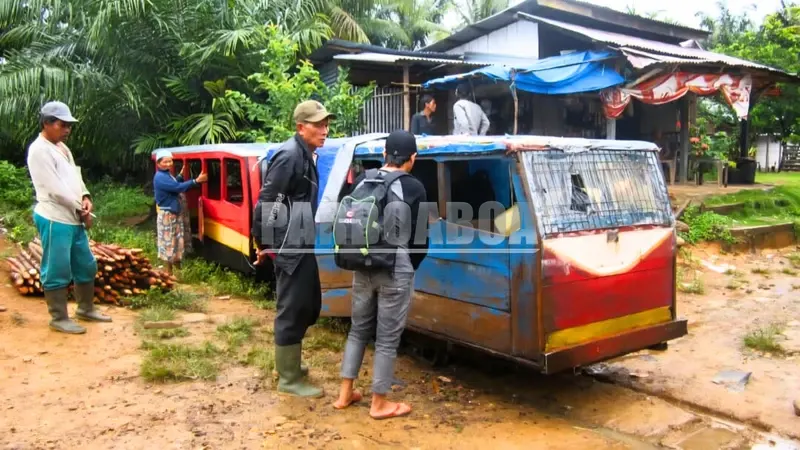 Rel lori ini dibangun sekitar tahun 1904-an oleh pemerintah kolonial Belanda (foto: Demon Fajri/Parboaboa)