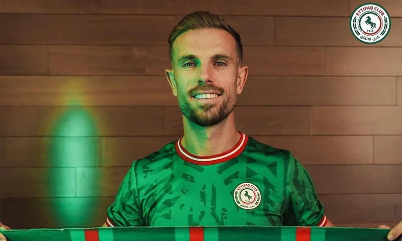 Klub Premier League Liverpool akhirnya secara resmi mengumumkan kepergian kapten mereka, Jordan Henderson, pada Kamis (27/07/2023). (Foto: Instagram/@ettifaq)