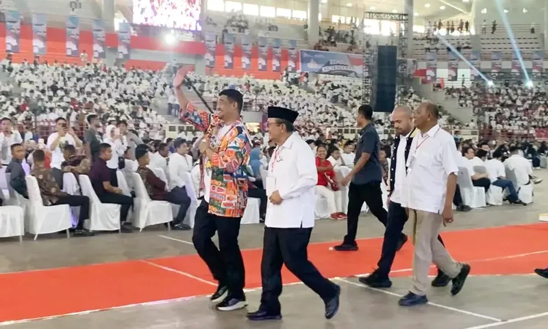 Kehadiran tiga kepala daerah di acara rembuk relawan Bobby Nasution dinilai sebagai kampanye Wali Kota Medan itu untuk menggalang suara menuju calon Gubernur Sumut. (Foto: Relawan Bobby)