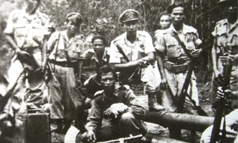 Sampul Buku Laskar Revolusioner Sumatera Timur, Dari Revolusi Sosial di Simalungun Sampai Kudeta Gubernur Sumatera yang ditulis oleh Hanif Harahap dan Dini Ramadhani. (Foto: PARBOABOA)