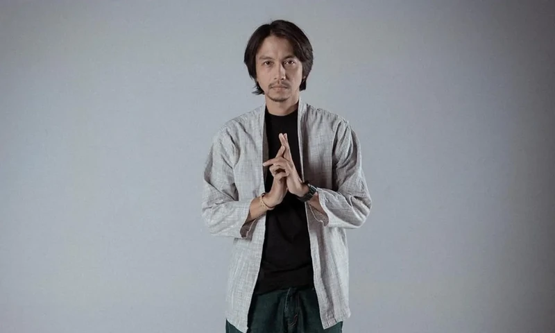 Profil dan Biodata Fiersa Besari (Foto:Instagram/@fiersabesari)