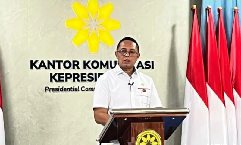 Kepala Kantor Komunikasi Kepresidenan (PCO) Hasan Nasbi memberikan keterangan pers di Kantor PCO, Gedung Kwarnas, Jakarta, Kamis (7/8/2025). (Foto: Dok. ANTARA)