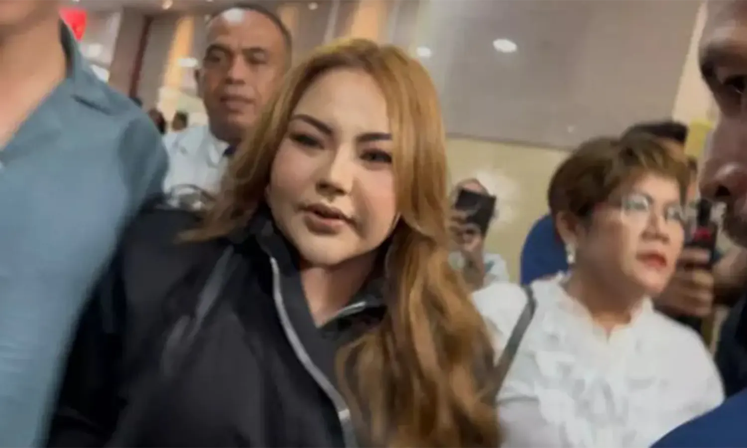 Lisa Mariana saat mendatangi Bareskrim Polri, Jakarta, Kamis 11 September 2025. (Foto: IG/@suka_artis)