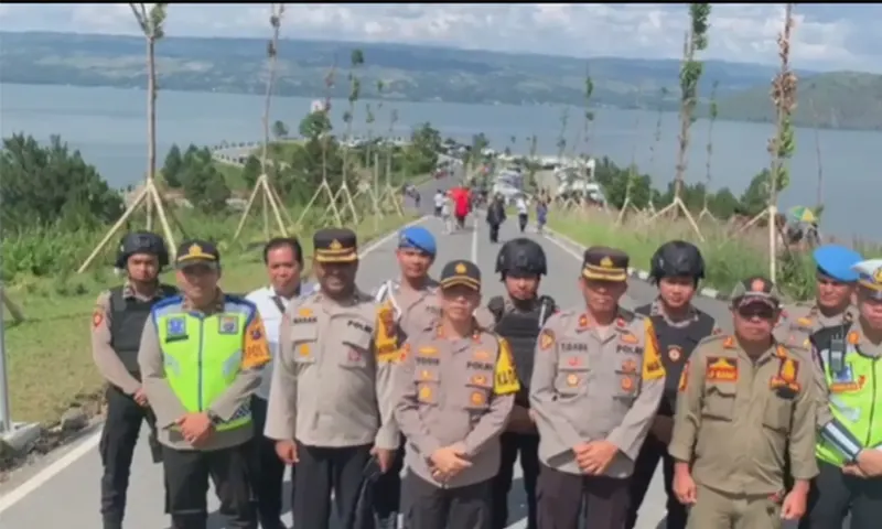 Kepolisian Resor (Polres) Samosir, Sumatra Utara masih mengaktifkan pos pengamanan libur Lebaran hingga akhir pekan nanti. (Foto: Instagram @polressamosirnauli)