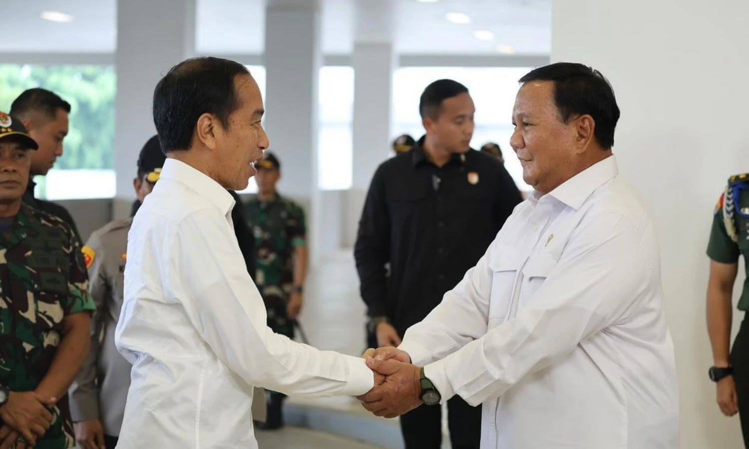 Prabowo Subianto saat bertemu dengan Presiden Jokowi. (Foto: Instagram/@prabowo)