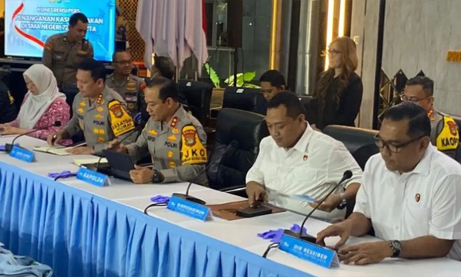 Konferensi pers terkait ledakan di SMAN 72 Jakarta di Polda Metro Jaya, Jakarta, Selasa (11/11/2025) (Foto: Dok. Tangkap Layar)
