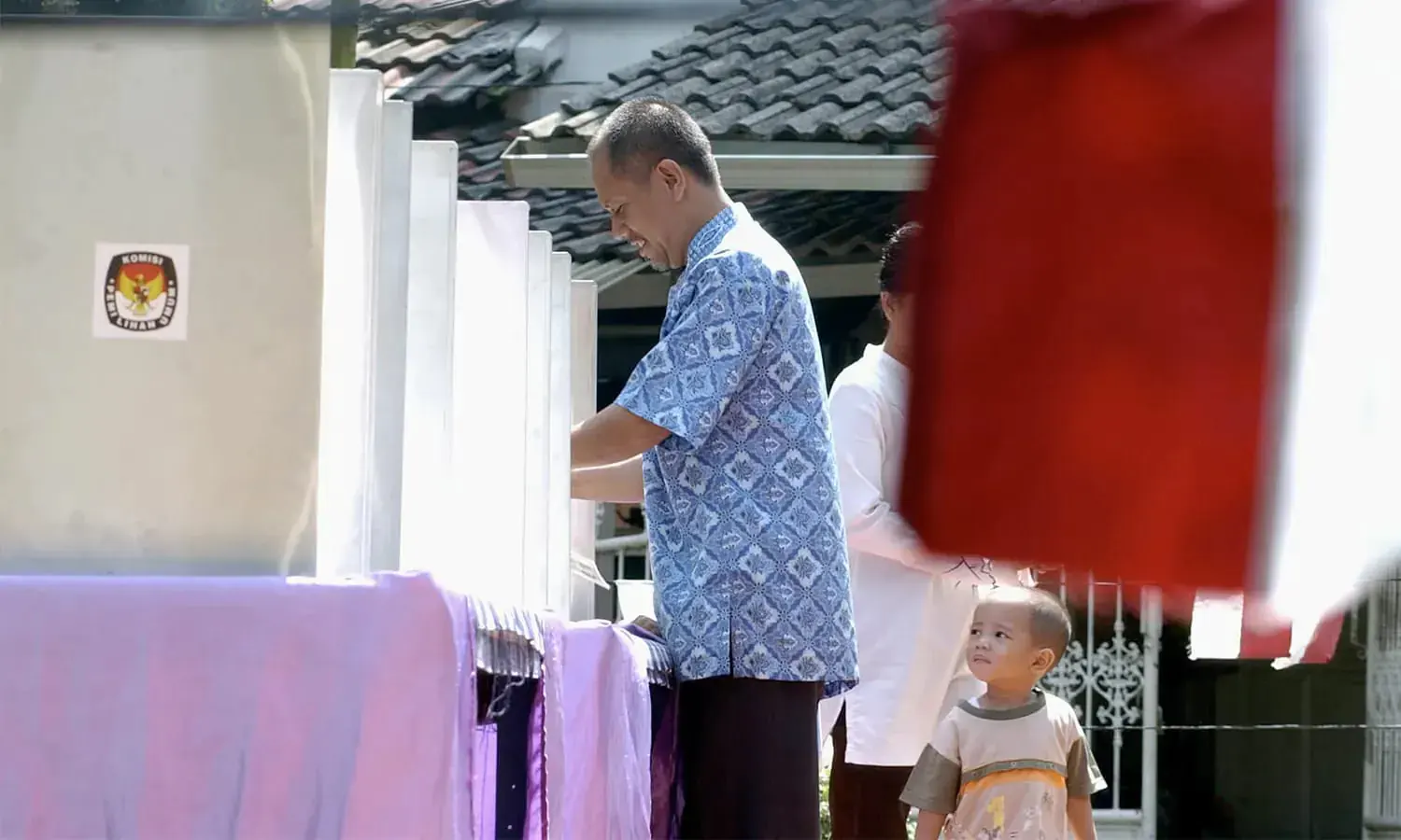 Ilustrasi pencoblosan pilkada serentak 2024. (Foto: PARBOABOA/Bina Karos)