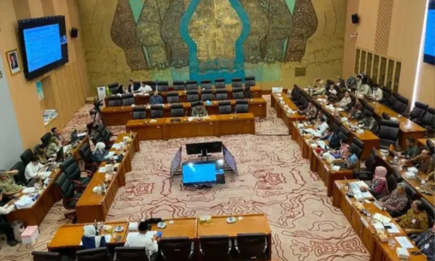 Suasana rapat kerja Komisi XII DPR RI dengan Menteri Lingkungan Hidup di Gedung Nusantara, Jakarta, Rabu (3/12/2025). (Foto: Dok. ANTARA)