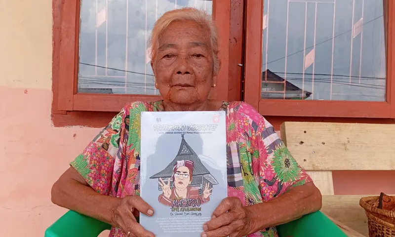 Sang maestro seni Pematangsiantar, Raminah Garingging. (Foto: PARBOABOA/Rizal Tanjung)