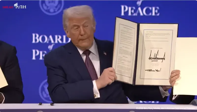 Presiden Prabowo ikut tandatangani Board of Peace (BoP) Charter, Davos, 22 Januari 2026 (foto: Sekretariat Presiden)