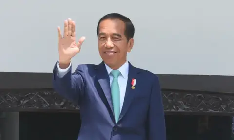Presiden Jokowi di Persimpangan Etika Politik: Antara Hak Berpolitik dan Larangan Berkampanye