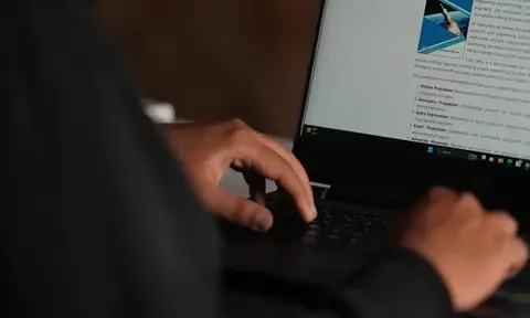 Laptop Lambat Menghambat Pekerjaan? Begini Cara Mengatasinya!