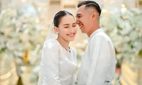 Laris di Kalangan Ibu-ibu, Tunangan Ayu Ting Ting Jadi Idola Baru