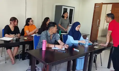 Membaca Oligarki, Merawat Demokrasi