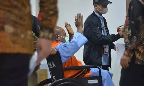 KPK Periksa 4 Orang Saksi Terkait Kasus Lukas Enembe