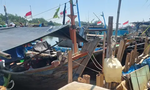 Nelayan Muara Angke Keluhkan Sempitnya Tempat Berlayar, Banyak yang Sudah Jadi Milik Perusahaan