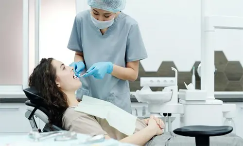 7 Penyebab Karang Gigi yang Umum Terjadi