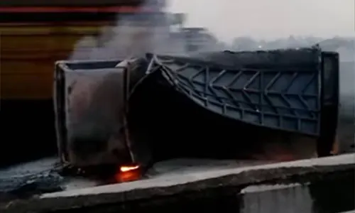 Pick Up Terbakar di Tol Medan-Binjai, Sopir Meninggal