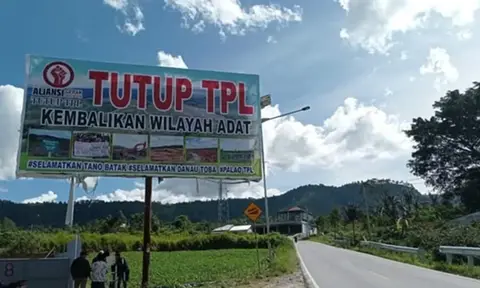 Ephorus HKBP Serukan Tutup Toba Pulp Lestari